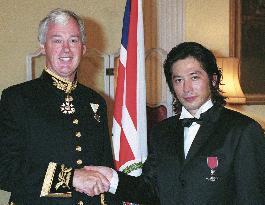 Japanese actor gets British award for Shakespeare performance